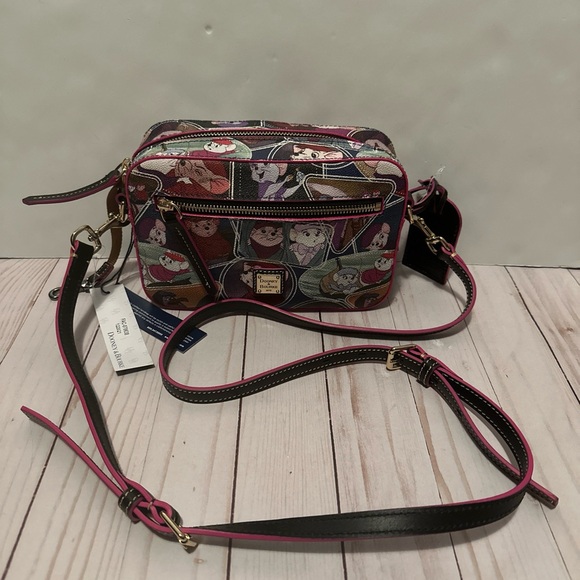Disney Parks Dooney & Bourke The Rescuers Crossbody Camera Bag - NEW - Picture 2 of 12